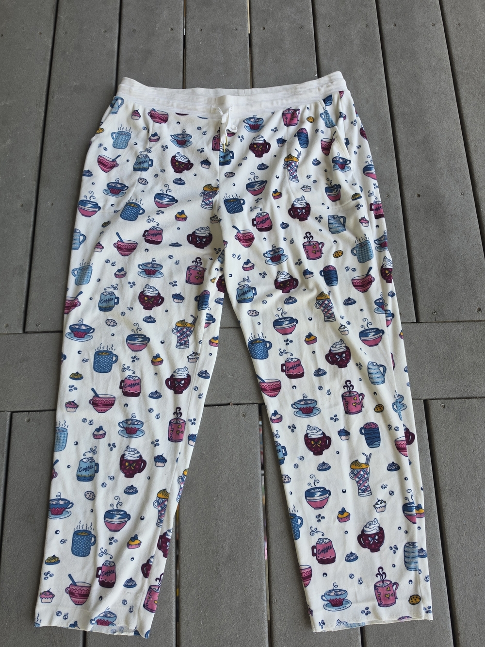 Secret Treasures White Pajama Pants with Pink & Blue Cup Print
